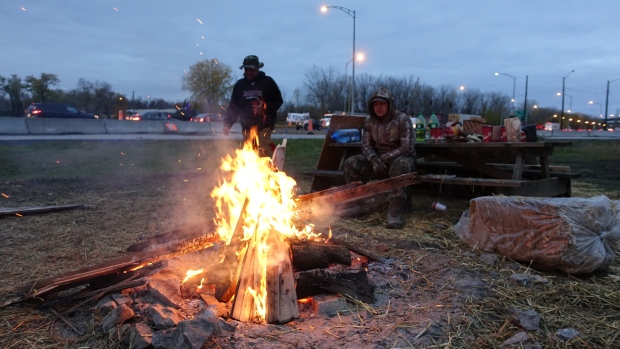 Vigil of Kahnawake Mohawk Peoples Fire for Standing Rock.